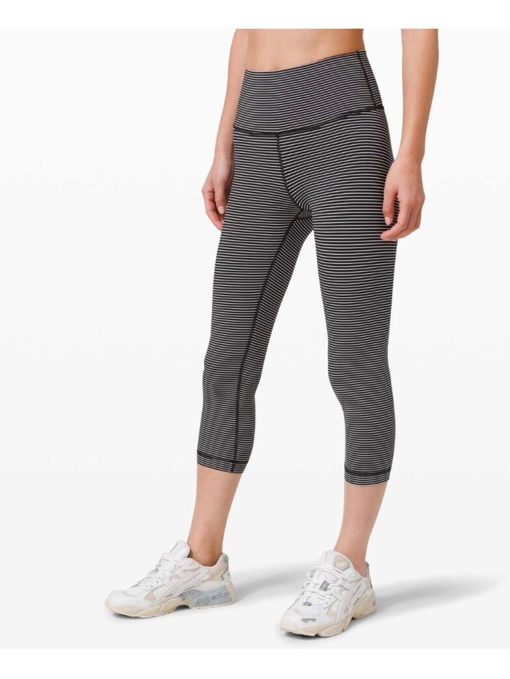 Lululemon Wunder Under Crop (High-Rise) 21" - Size 6